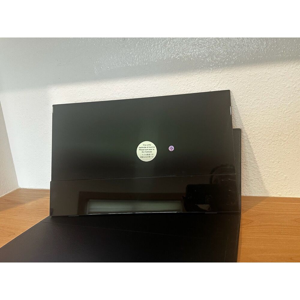 cocopar Portable Monitor 15.6 Inch with Cover Stand EUC - Picture 4 of 6